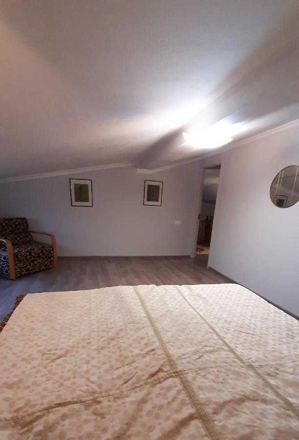 Victoria Guesthouse Koetaisi Buitenkant foto