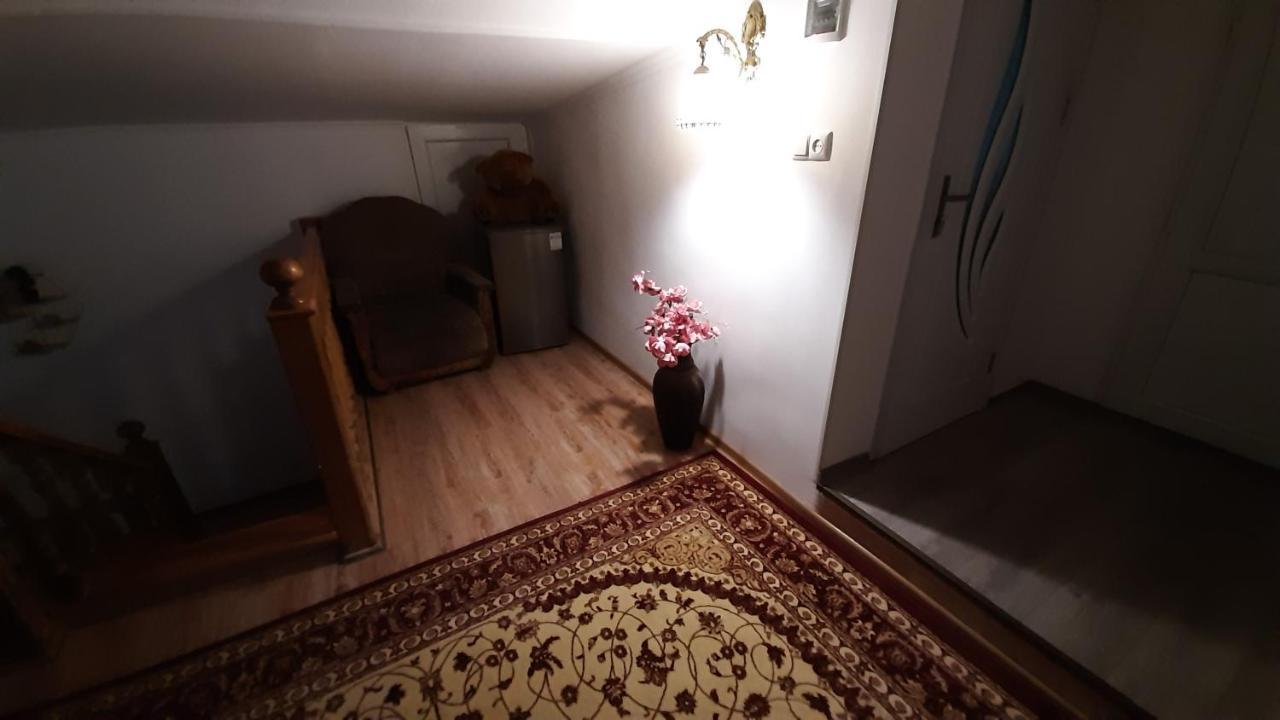 Victoria Guesthouse Koetaisi Buitenkant foto