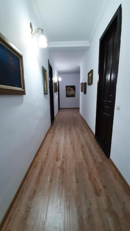Victoria Guesthouse Koetaisi Buitenkant foto